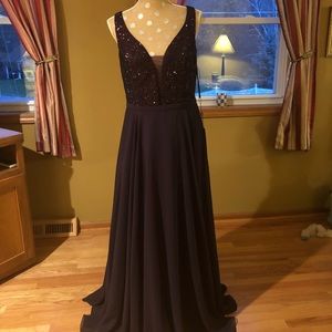 Formal Gown. Prom dress. Mother of the bride.